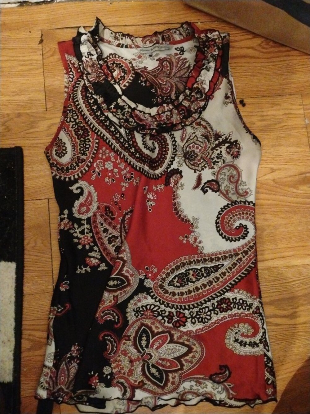 Abstract Top ♥️ 🖤 🍦